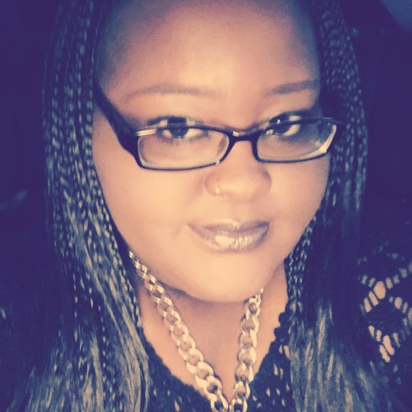 Profile Picture of Lonnell Moody (@lonnellmoody) on Poshmark