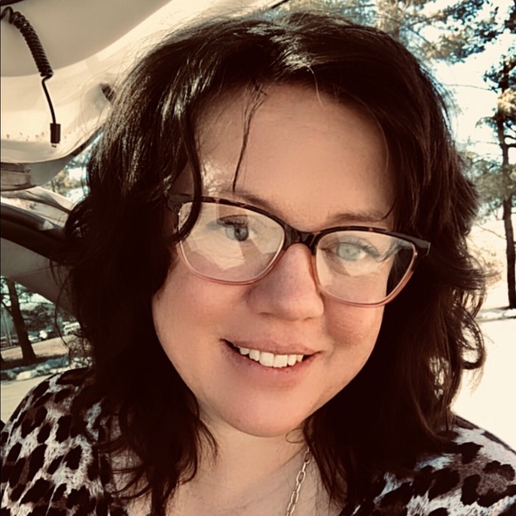 Profile Picture of Kristine Kabuss (@kkabuss) on Poshmark