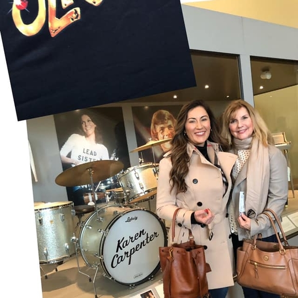 Profile Picture of Ashleigh Patridge (@abthrow) on Poshmark