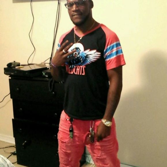 Profile Picture of Darryl Hudson (@finessegangd) on Poshmark