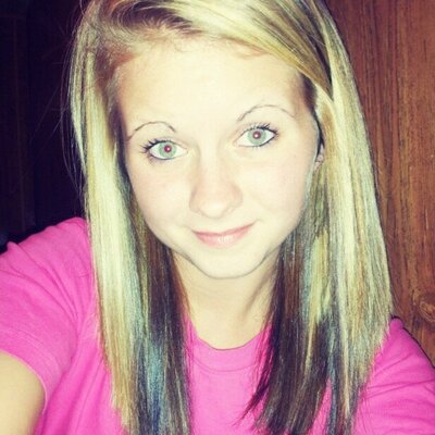 Profile Picture of Lara Renee Roberson (@lara_roberson) on Twitter