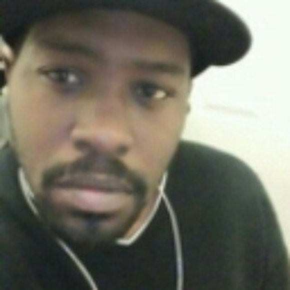 Profile Picture of David Green (@dave2308) on Poshmark