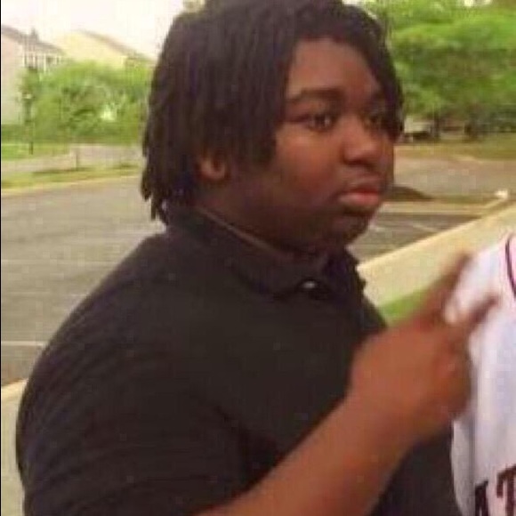 Profile Picture of Max Richey (@maxallen17) on Poshmark