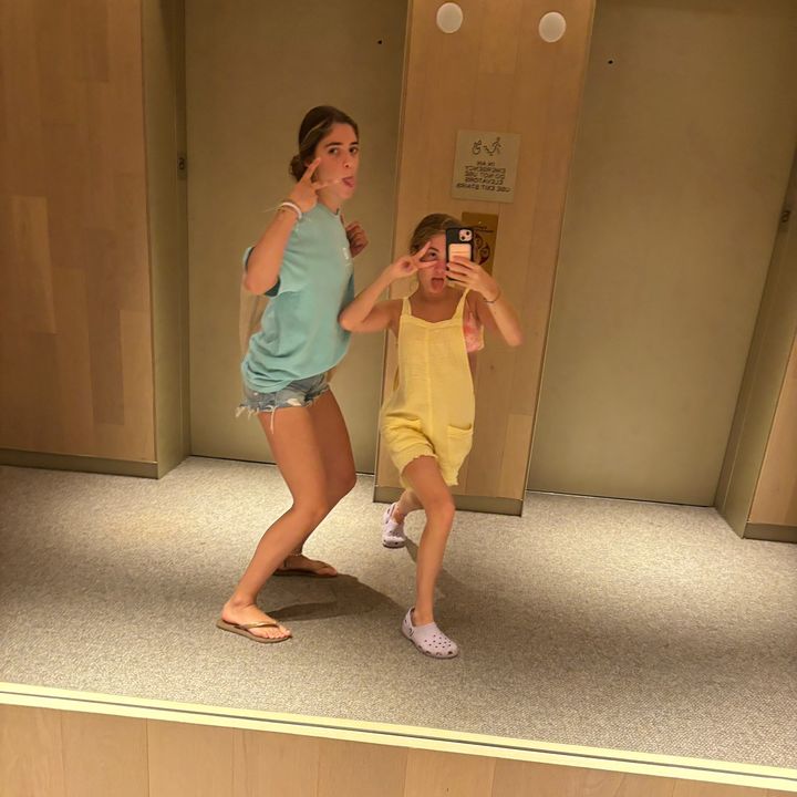 Profile Picture of carlihopeee (@carlihopeee) on Tiktok