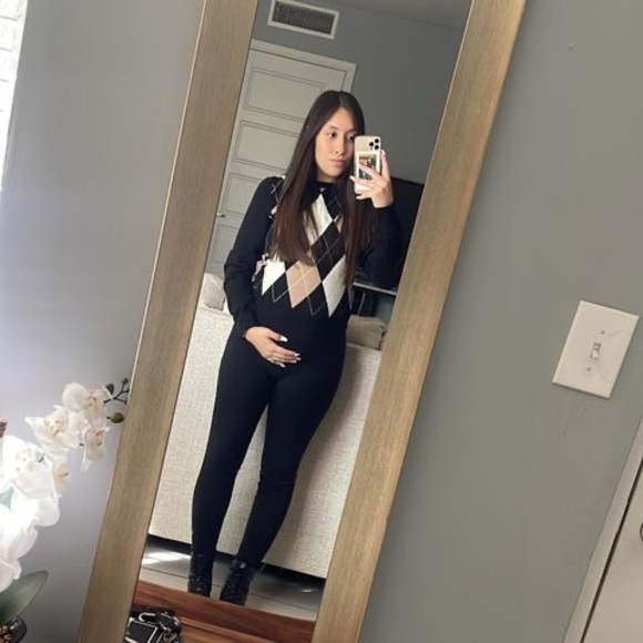 Profile Picture of Andrea Hopper (@love_hopper) on Poshmark