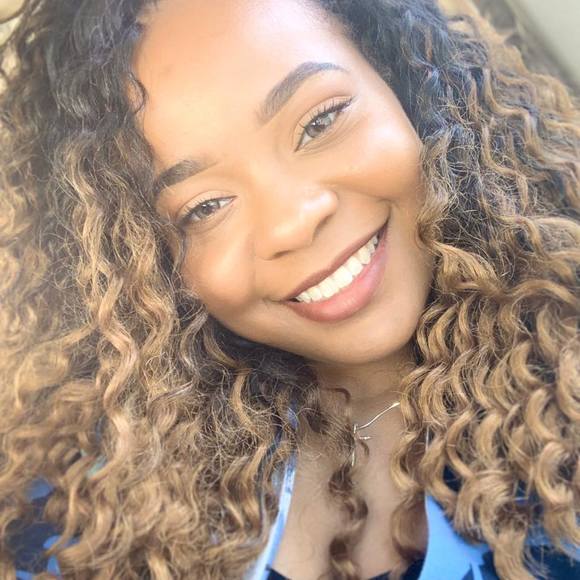 Profile Picture of Adariah Williams (@naimah415) on Poshmark