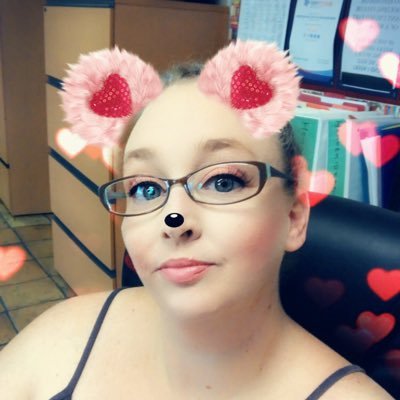 Profile Picture of Lisa John (@Gumby85635) on Twitter
