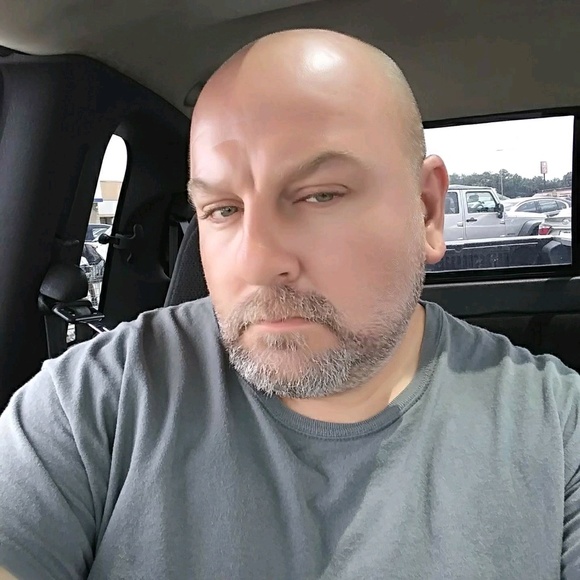 Profile Picture of Christopher Turner (@crt89) on Poshmark