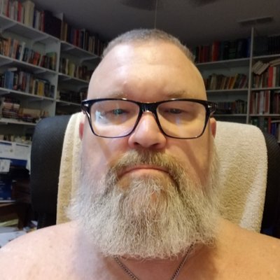 Profile Picture of Mike Lesnick (@04810103) on Twitter