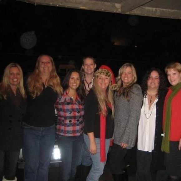 Profile Picture of Serena Stickley (@serena1993ddev) on Poshmark