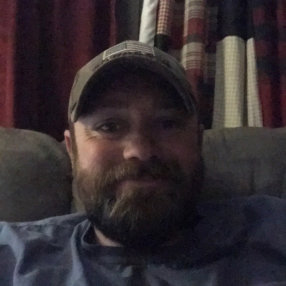 Profile Picture of Ayron Kracht (@akracht23) on Poshmark