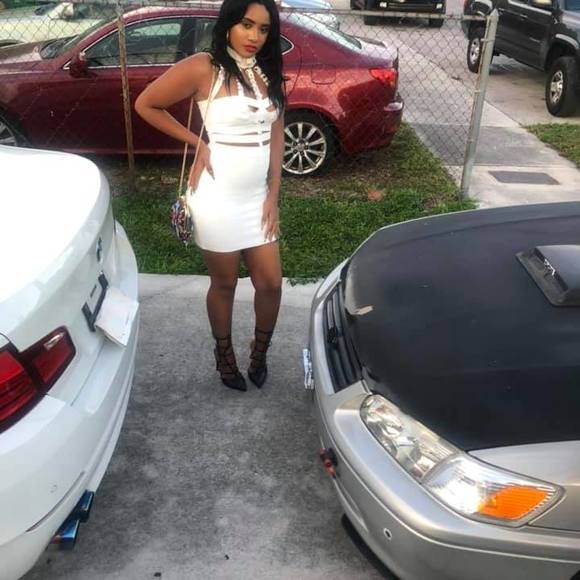 Profile Picture of Mulatika Mulatika (@siglerana14) on Poshmark