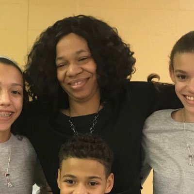 Profile Picture of Monica Matthews (@Mluv35) on Twitter