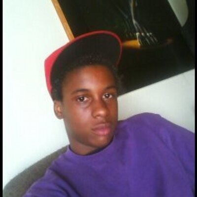 Profile Picture of Robert Fielder (@lilreplay) on Twitter