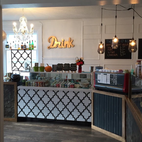 Profile Picture of Glendalyn Klimek (@glennie1981) on Poshmark