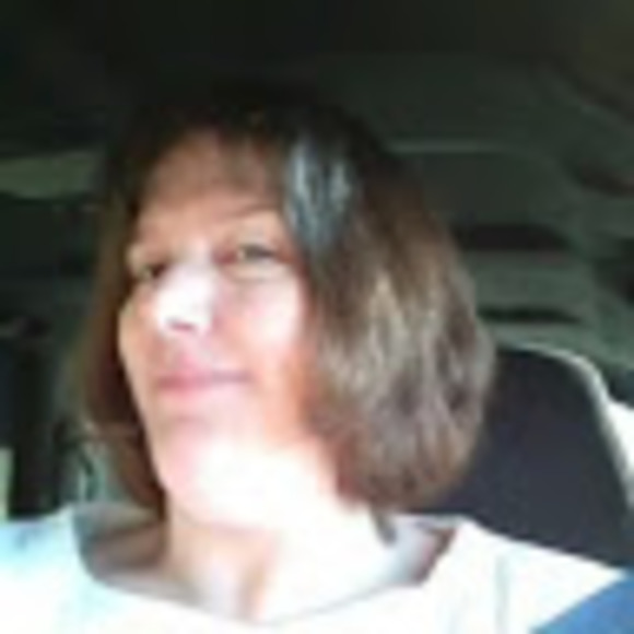 Profile Picture of Lisa Carl (@klisajo1968) on Poshmark
