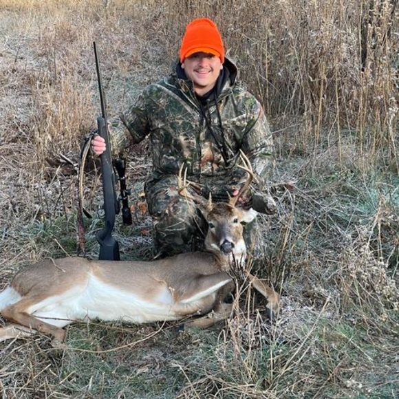 Profile Picture of Andrew Lenfant (@andrewlenfant) on Poshmark