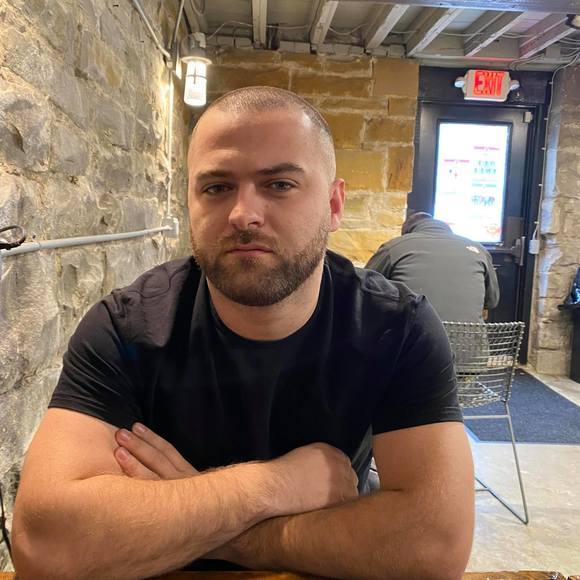 Profile Picture of Ani Lamaj (@anilama) on Poshmark