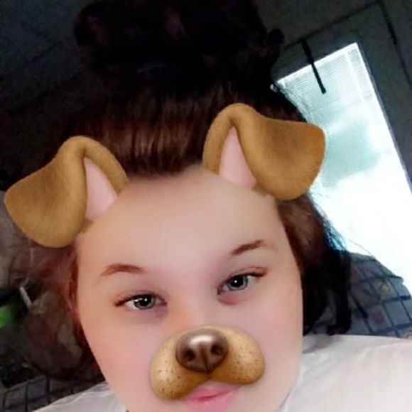 Profile Picture of Naomi Potts (@naomipotts69) on Poshmark