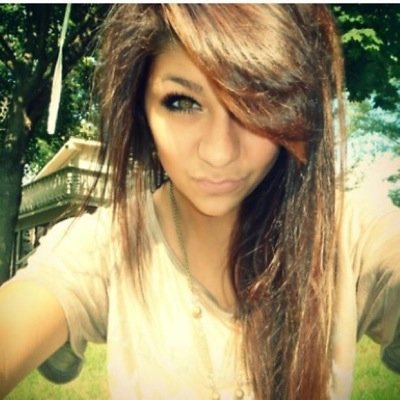 Profile Picture of Amanda (@ShureAmanda) on Twitter