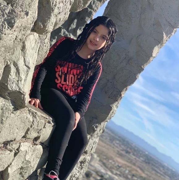 Profile Picture of Anabelle Soto (@anabellesoto) on Poshmark