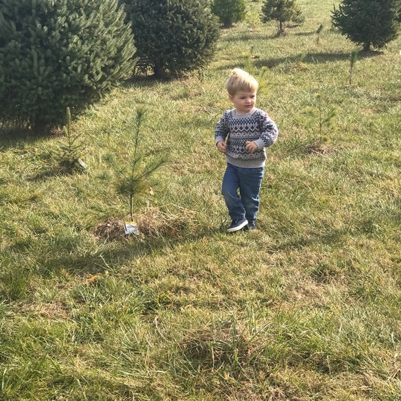 Profile Picture of Elyssa Moderson (@ermod) on Poshmark