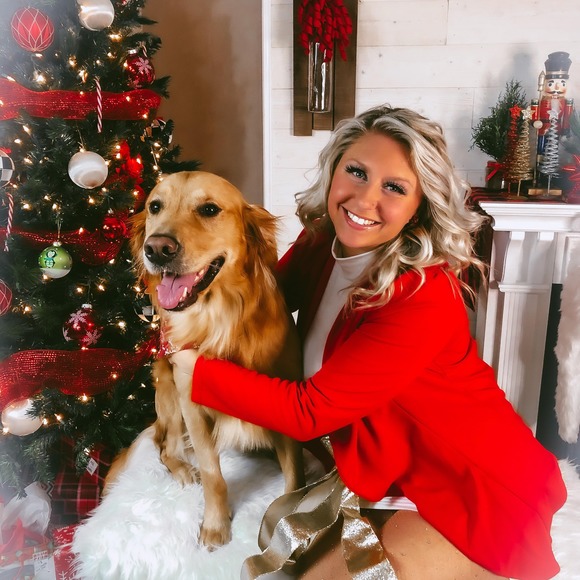 Profile Picture of Danielle Pardus (@dani_pardus42) on Poshmark