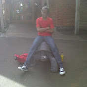 Profile Picture of Danny Griffiths (@MrFootboy123) on Youtube