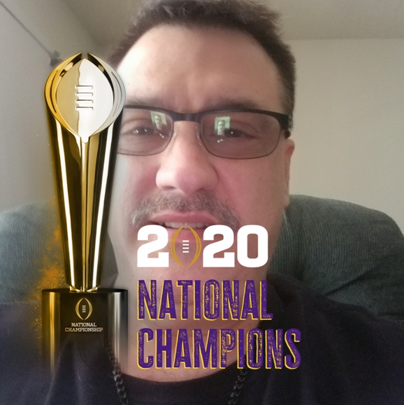 Profile Picture of Shawn Irle (@bayoubengal1971) on Poshmark