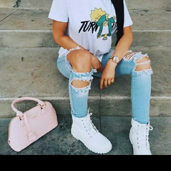 Profile Picture of Jonai Sanders (@queennainai18) on Poshmark