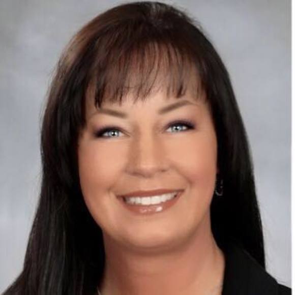 Profile Picture of Bonnie Hunkins (@bonbonhunkins) on Poshmark