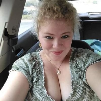 Profile Picture of Michaela (@HuffPufMuffin) on Twitter