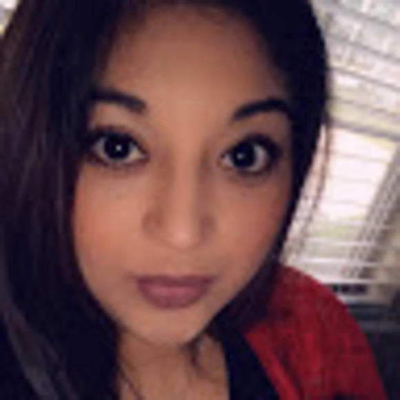 Profile Picture of Ester Castillo-zavala (@27castillo) on Poshmark