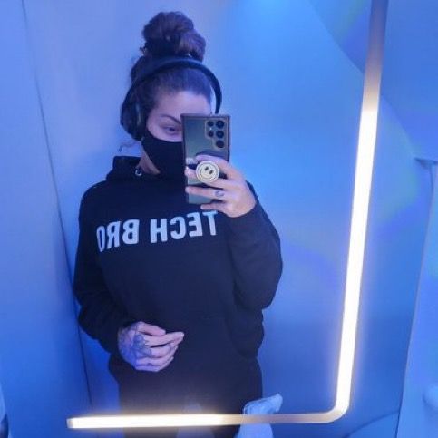 Profile Picture of Cassandra castor (@mia_cassandra7) on Tiktok