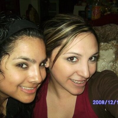 Profile Picture of Lucia Robles (@lupisr) on Twitter
