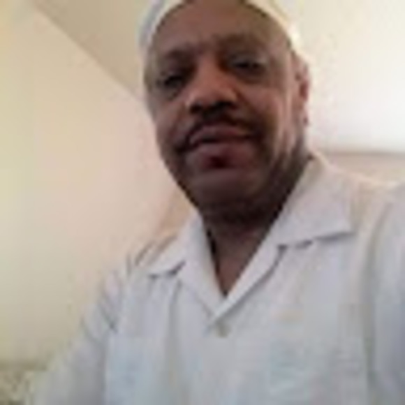 Profile Picture of Carl Graham (@grahamcarl797) on Poshmark