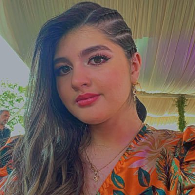 Profile Picture of Regina Becerra (@ReginaBecerra17) on Twitter