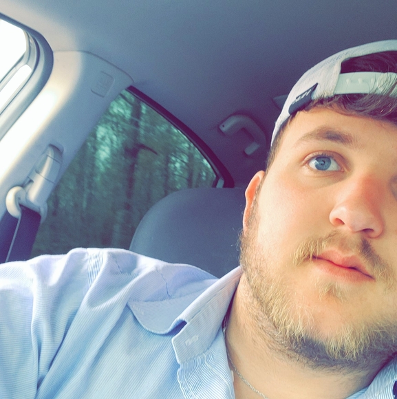 Profile Picture of Landon Populus (@landonp960) on Poshmark