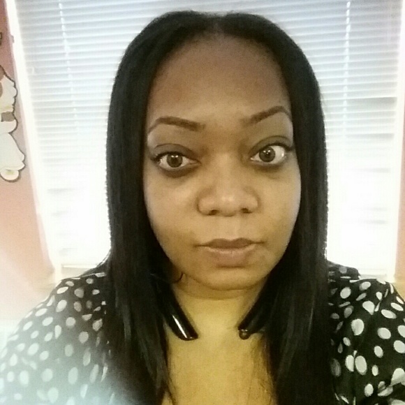 Profile Picture of Anissa Cole (@msanissasoul) on Poshmark