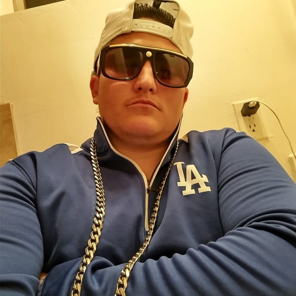 Profile Picture of Nicholas Montoya (@nicholasmont957) on Poshmark