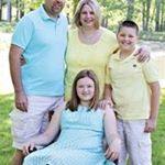 Profile Picture of Bobbie Momphard-Tapley (@bjtapley) on Instagram