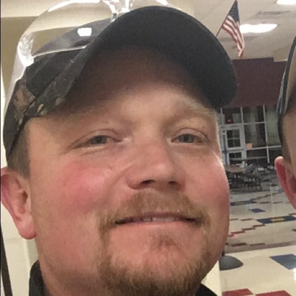 Profile Picture of Adam Fields (@adamfields81) on Poshmark