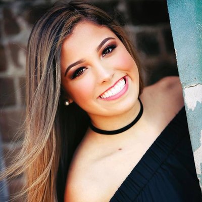 Profile Picture of Lauren Villarreal (@laurenvill17) on Twitter