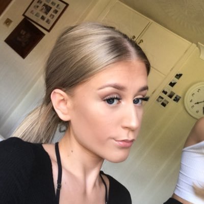 Profile Picture of Isabel Richardson (@IsabelR87192719) on Twitter