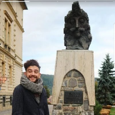 Profile Picture of Alex Moldovan (@AlexMoldovan100) on Twitter
