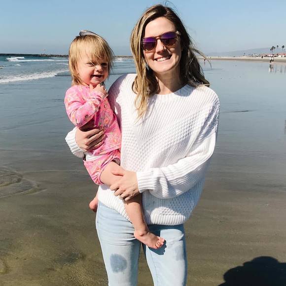 Profile Picture of Lindsey Reisbeck (@lindseyreisbeck) on Poshmark