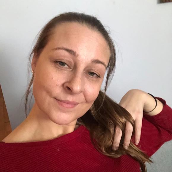 Profile Picture of Ariane Bellerose (@ari_ane) on Poshmark