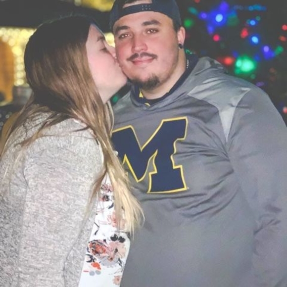 Profile Picture of Travis Dewitt (@bluemazda3) on Poshmark