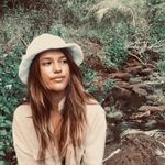 Profile Picture of Lauren Barnett (@lozbarnett) on Instagram