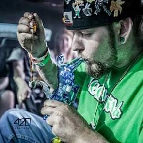 Profile Picture of Troy Rowe (@ubenkilled) on Twitter